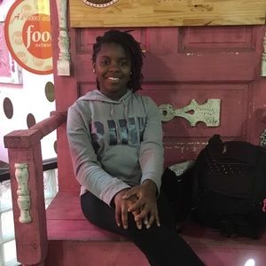 Meet your Posher, Andrea